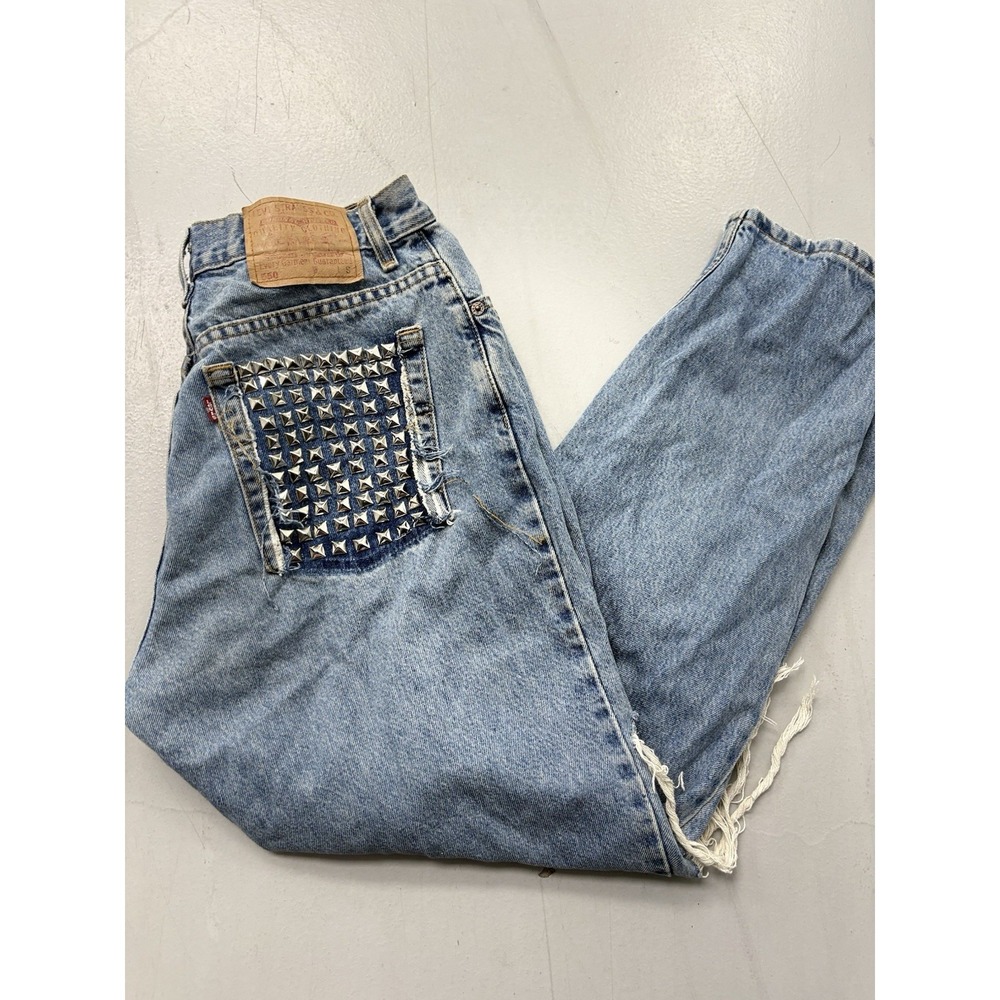 Vintage Levi's 550 Relaxed Fit Studded Back Pockets Distressed Jeans 12S